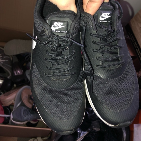 Nike sneakers - Picture 2 of 3